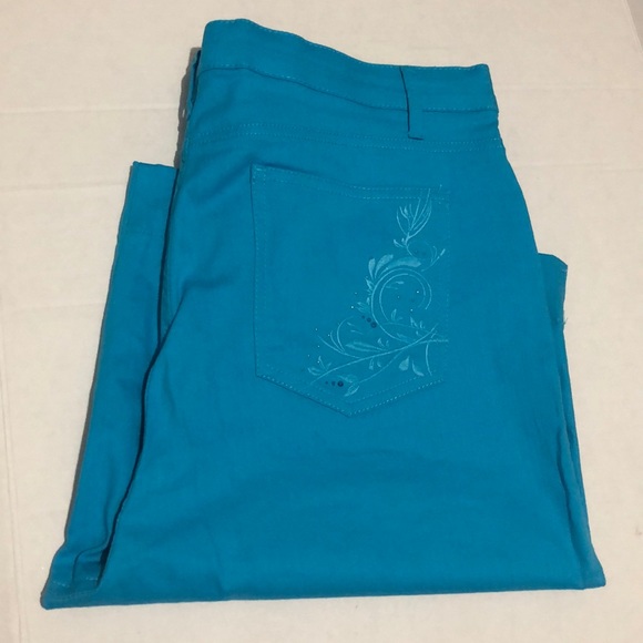 Gloria Vanderbilt Pants - GLORIA VANDERBILT embroidery&beaded Capri stretch